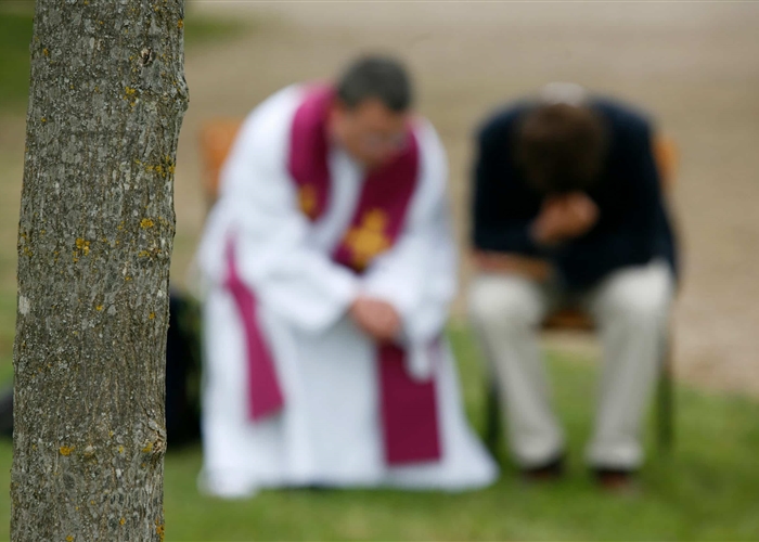 Lenten Penance Services / Servicios Pentencial de Cuaresma
